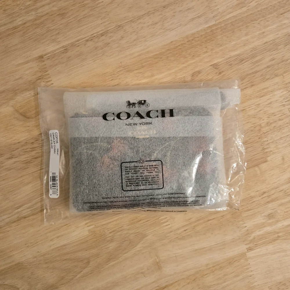 Coach Corner Zip Wristlet – Cherry Print (Black Multi)
